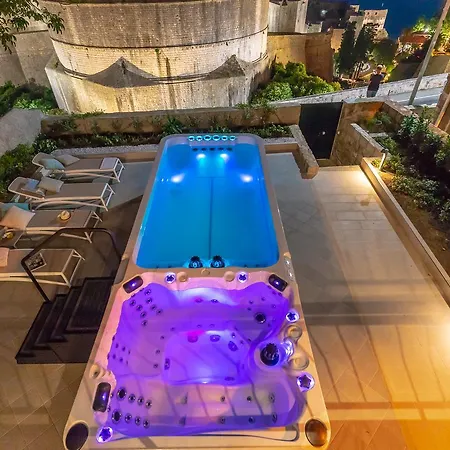 Hedera Estate, Hedera V *