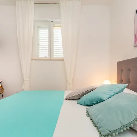 Hedera Estate, Hedera V Vila *