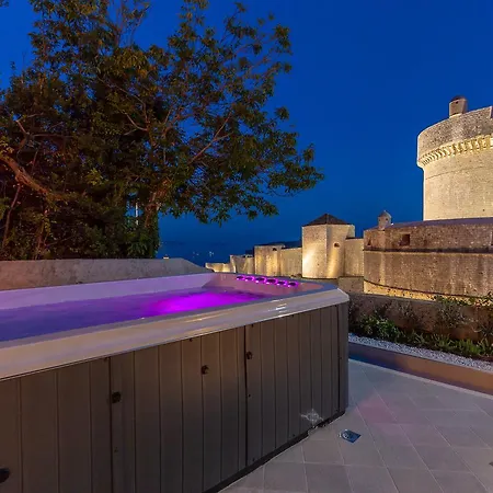 Hedera Estate, Hedera V