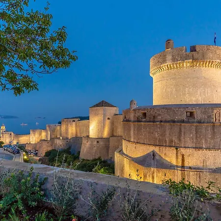 Hedera Estate, Hedera V Dubrovnik