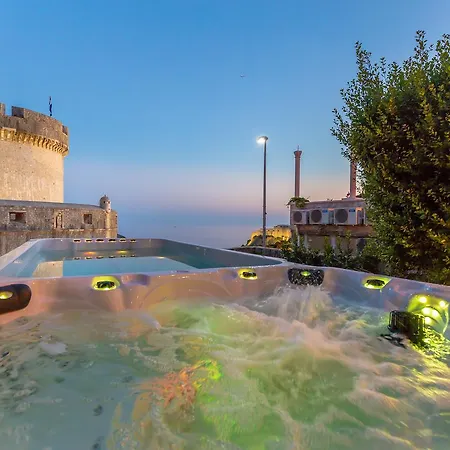 Vila Hedera Estate, Hedera V