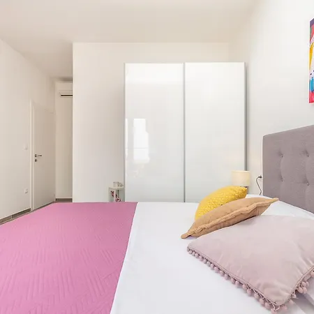 Hedera Estate, Hedera V Villa Ragusa