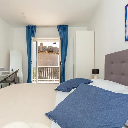 Villa Hedera Estate, Hedera V Ragusa