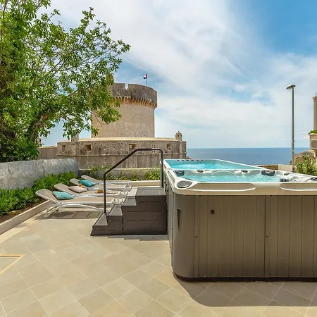 Hedera Estate, Hedera V Villa