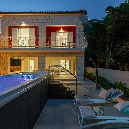 Hedera Estate, Hedera V