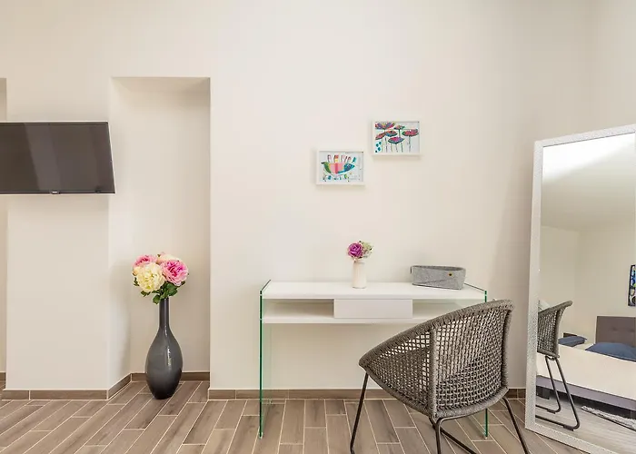 Hedera Estate, Hedera V *