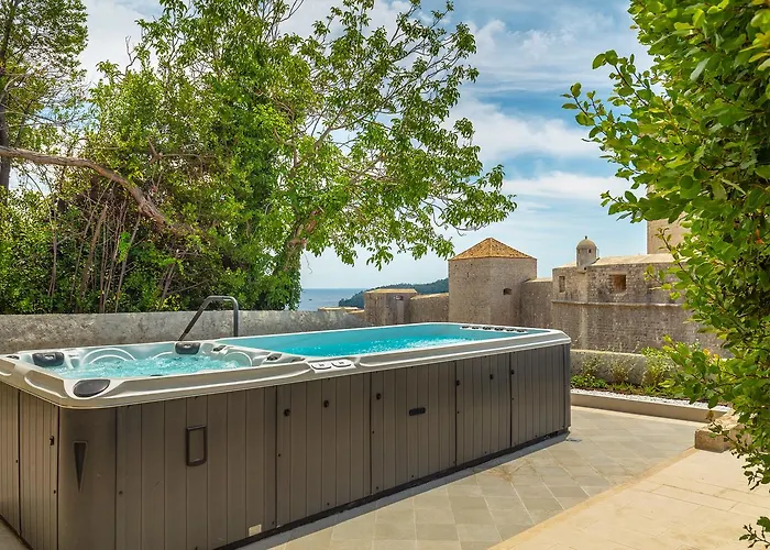 Hedera Estate, Hedera V Villa