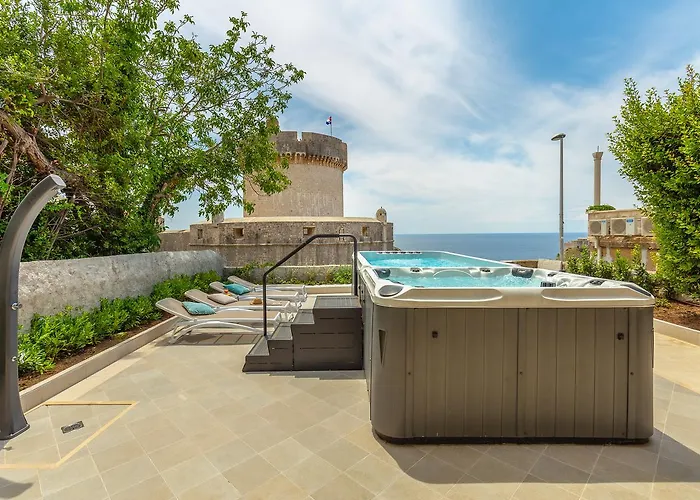 Hedera Estate, Hedera V Villa