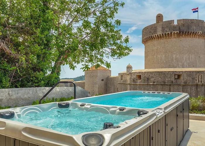 Hedera Estate, Hedera V *