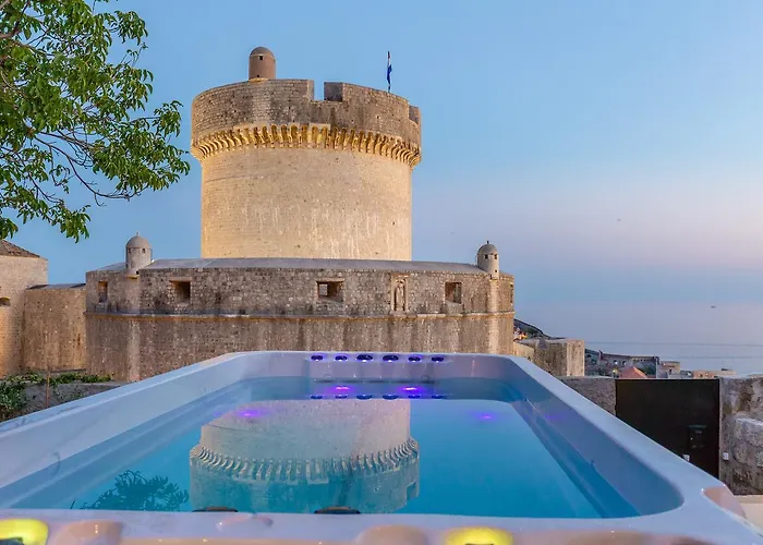 Hedera Estate, Hedera V *